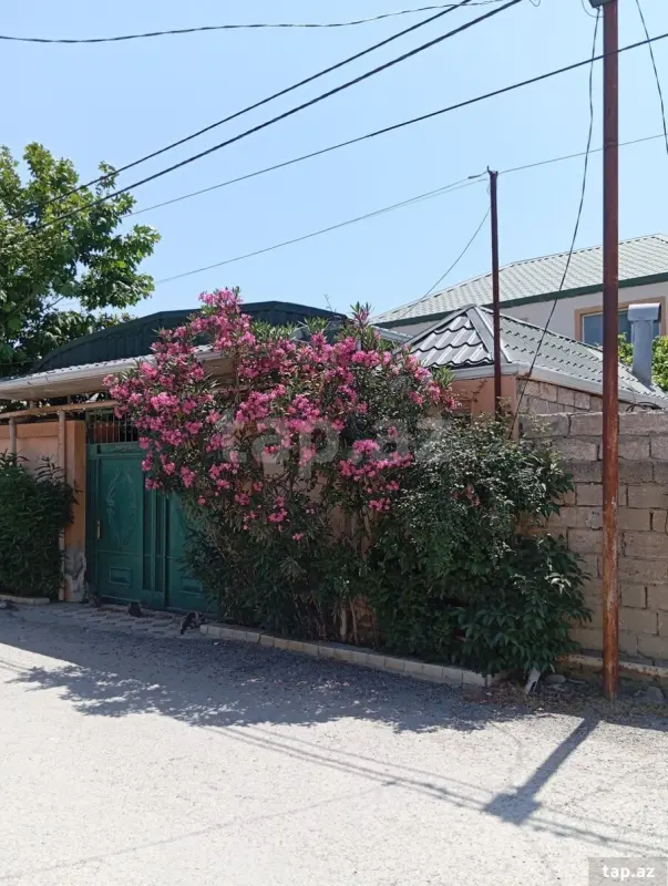Satılır 5 otaqlı həyət evi 190 m²