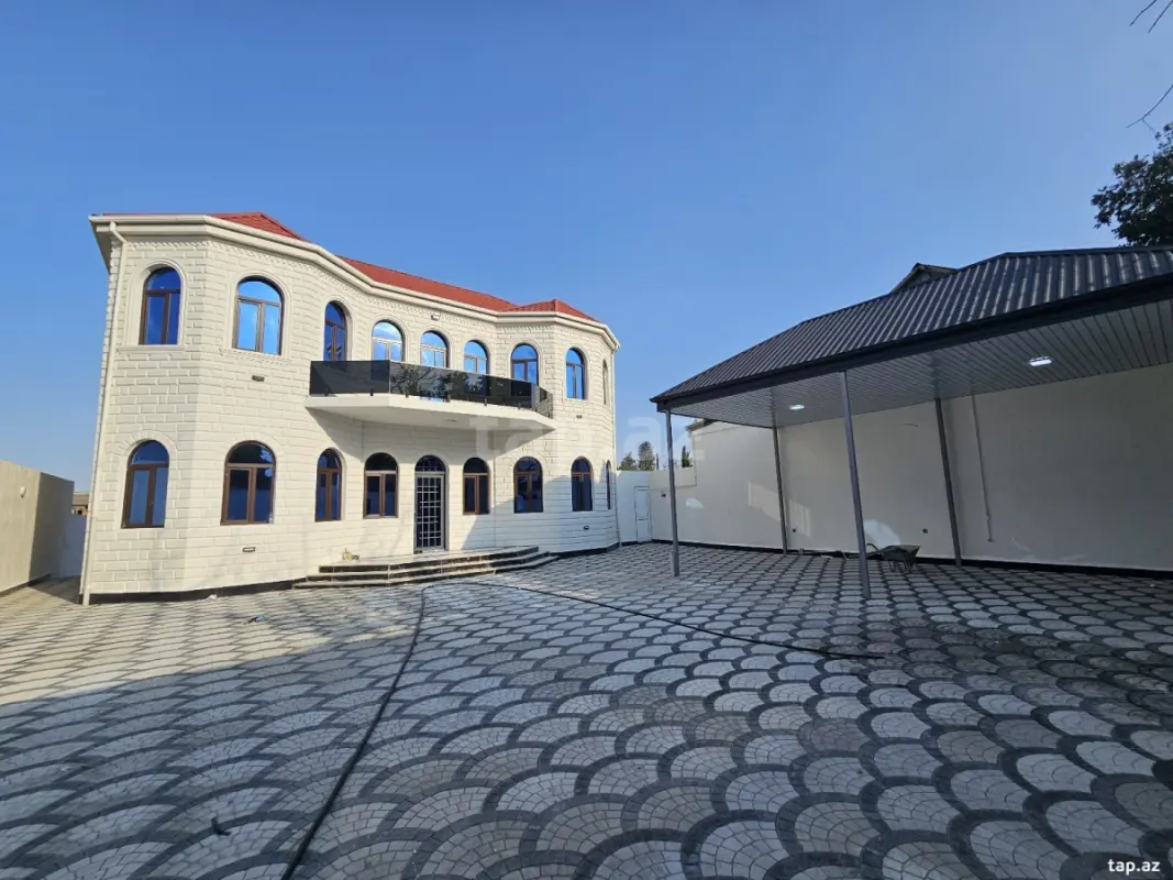 Satılır 6 otaqlı həyət evi 300 m²