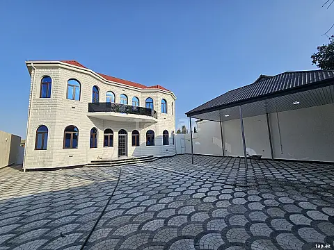 Satılır 6 otaqlı həyət evi 300 m² — Gəncə 6 otaq 300.00 m²