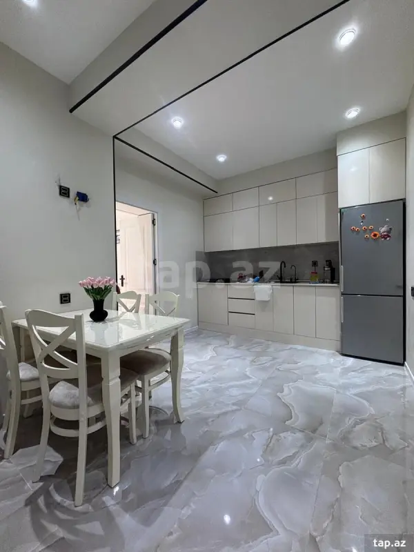 Satılır 3 otaqlı yeni tikili 60.5 m²
