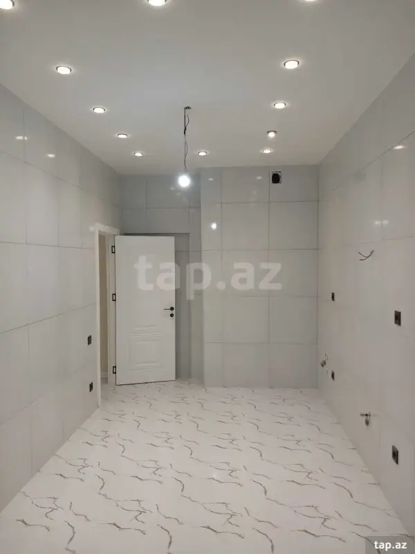 Satılır 2 otaqlı yeni tikili 72 m²