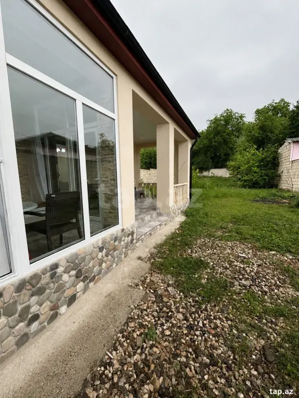 Kirayə verilir 2 otaqlı həyət evi 55 m²
