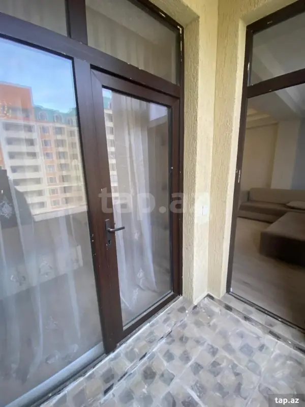 Kirayə verilir 2 otaqlı yeni tikili 70 m²