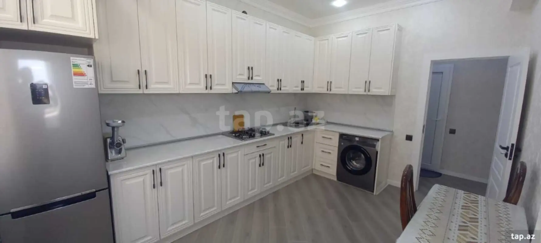 Kirayə verilir 2 otaqlı yeni tikili 60 m²