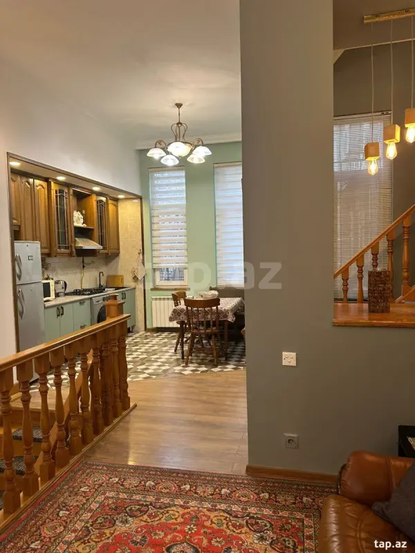Kirayə verilir 3 otaqlı mənzil 140 m²