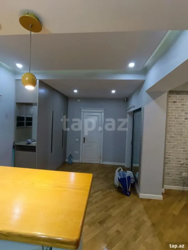Kirayə verilir 3 otaqlı yeni tikili 95 m²