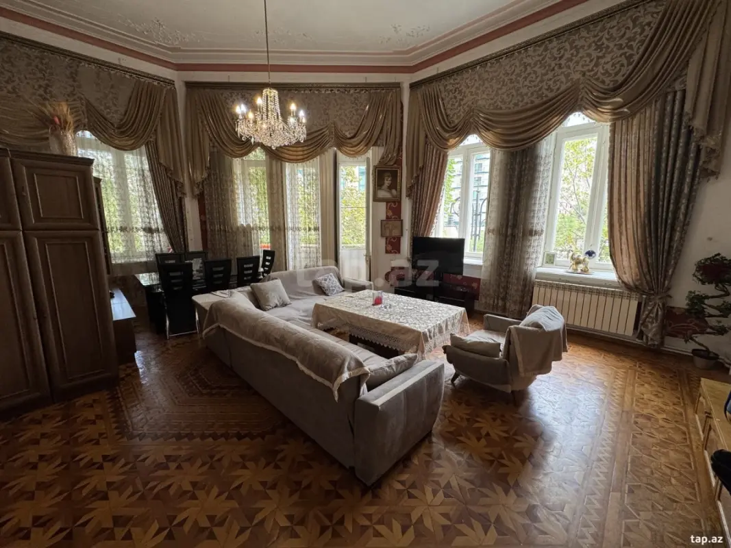 Kirayə verilir 2 otaqlı mənzil 75 m²