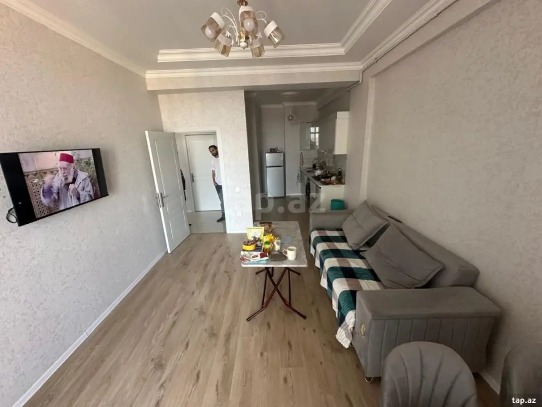 Kirayə verilir 2 otaqlı yeni tikili 72 m²