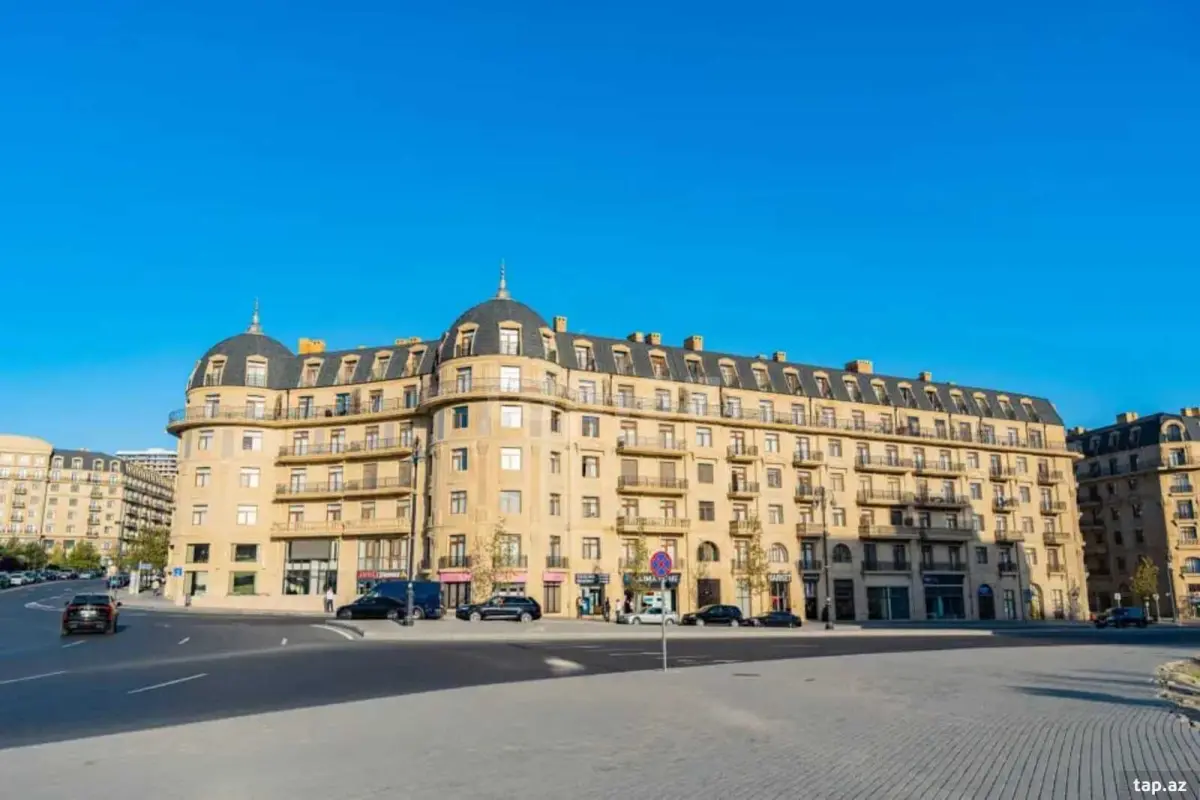 Kirayə verilir 3 otaqlı yeni tikili 133 m²