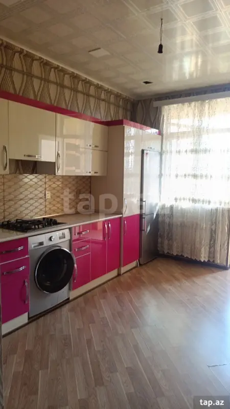Kirayə verilir 2 otaqlı yeni tikili 90 m²