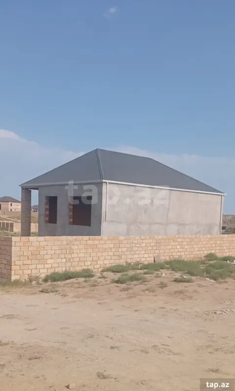 Satılır 4 otaqlı həyət evi 100 m²