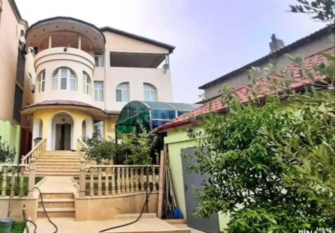 Kirayə verilir 6 otaqlı həyət evi 400 m²