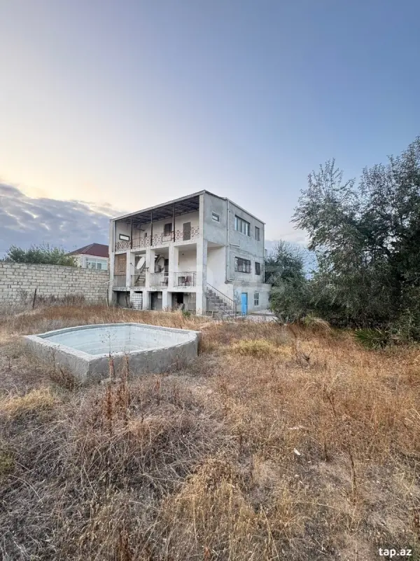 Satılır 3 otaqlı həyət evi 160 m²