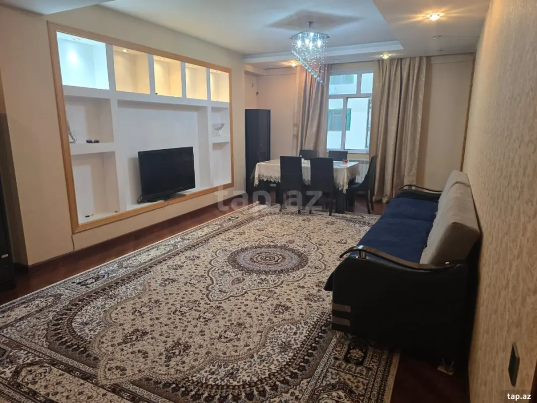 Kirayə verilir 2 otaqlı yeni tikili 80 m²