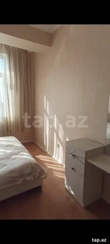 Kirayə verilir 3 otaqlı yeni tikili 80 m²