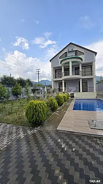 Satılır 7 otaqlı həyət evi 300 m² — Qəbələ 7 otaq 300.00 m²