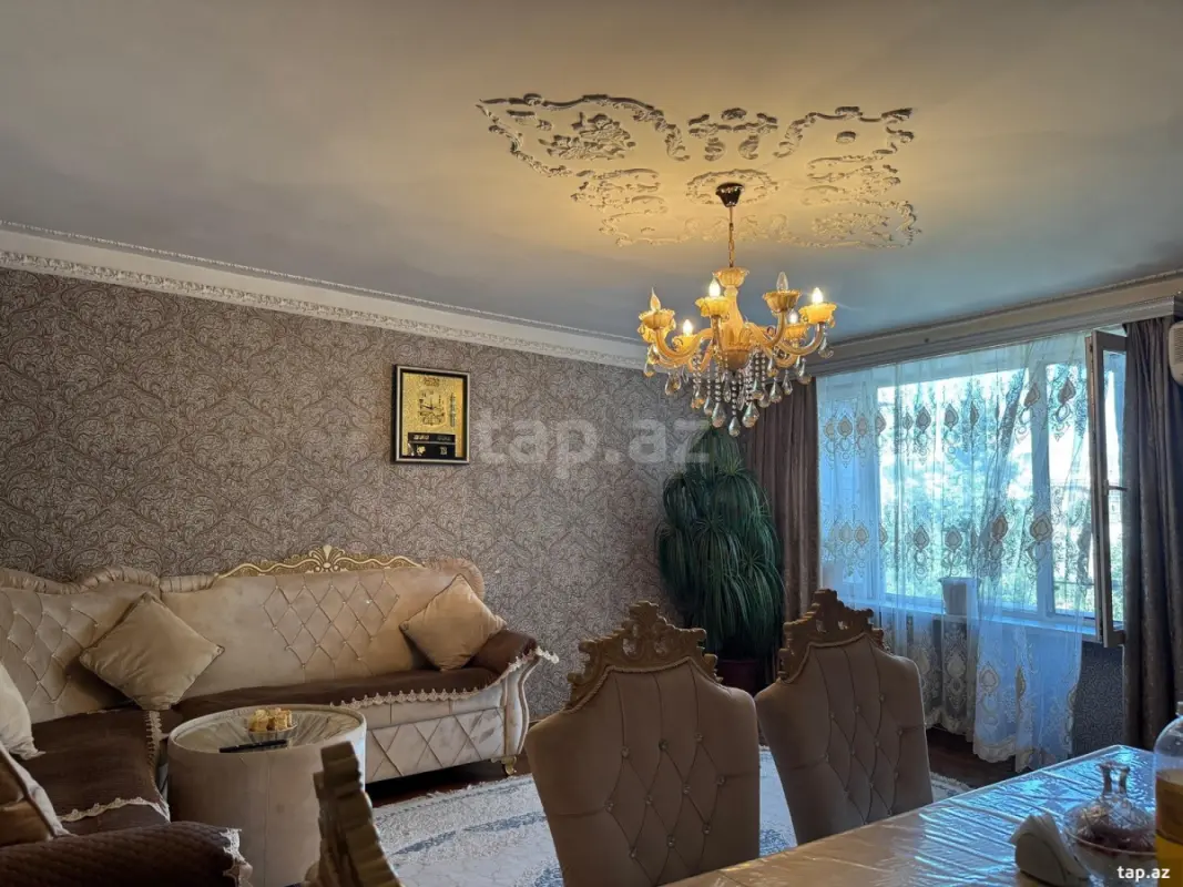 Satılır 2 otaqlı mənzil 76 m²