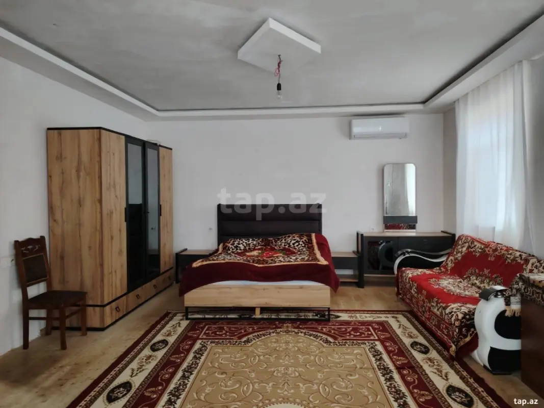 Satılır 6 otaqlı həyət evi 200 m²
