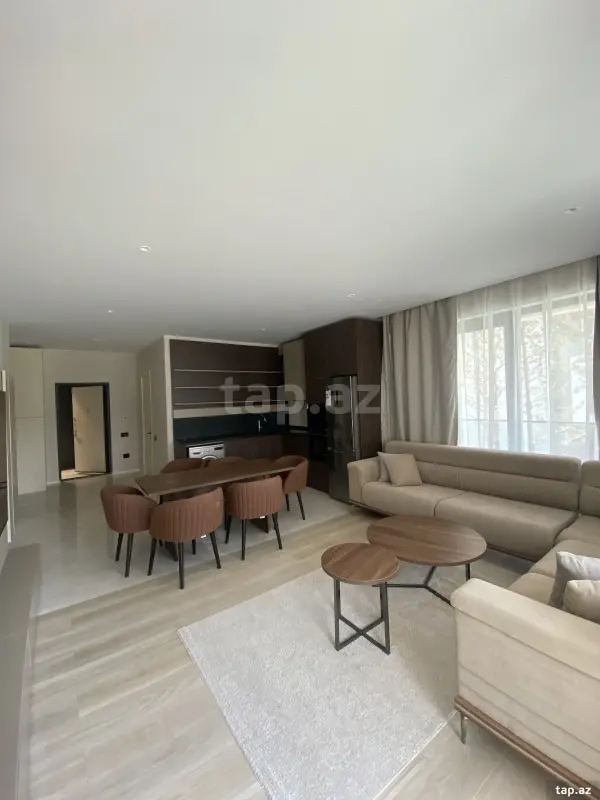 Kirayə verilir 3 otaqlı yeni tikili 160 m²