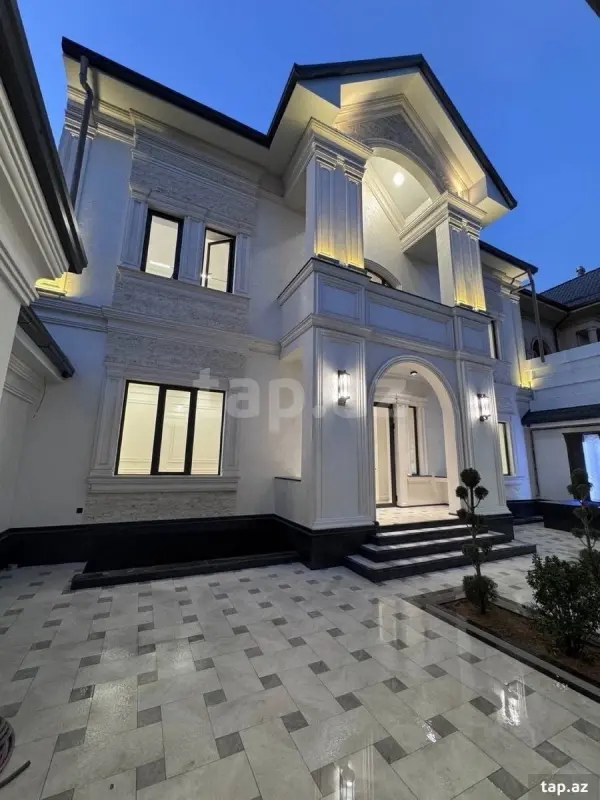 Satılır 6 otaqlı həyət evi 466 m²