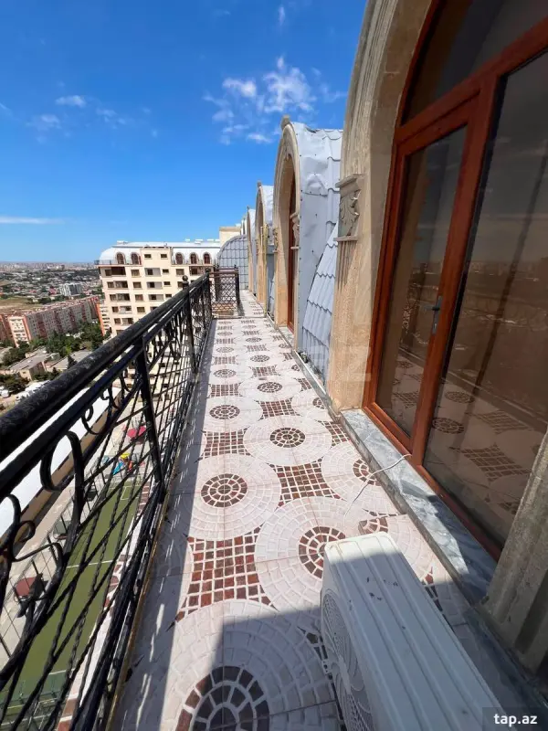Satılır 3 otaqlı yeni tikili 138 m²