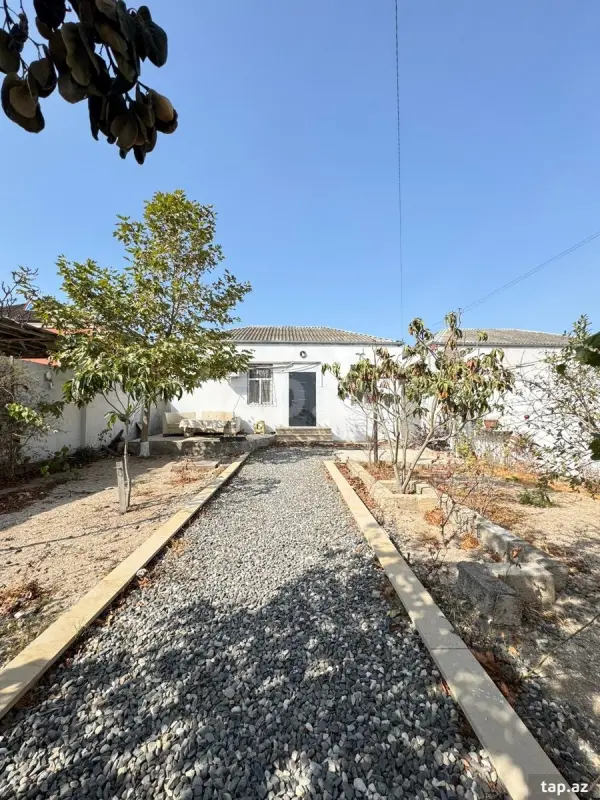 Satılır 2 otaqlı həyət evi 70 m²