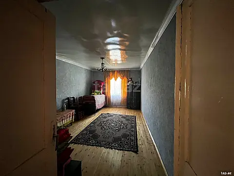 Satılır 5 otaqlı həyət evi 180 m² — Oğuz 5 otaq 180.00 m²