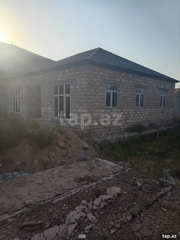 Satılır 3 otaqlı həyət evi 130 m²
