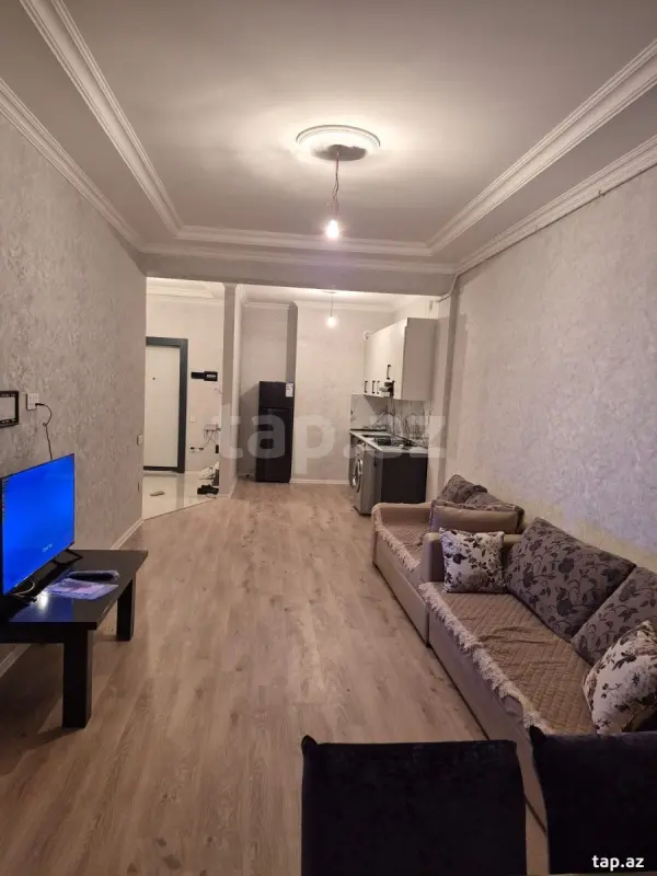 Kirayə verilir 2 otaqlı yeni tikili 77 m²