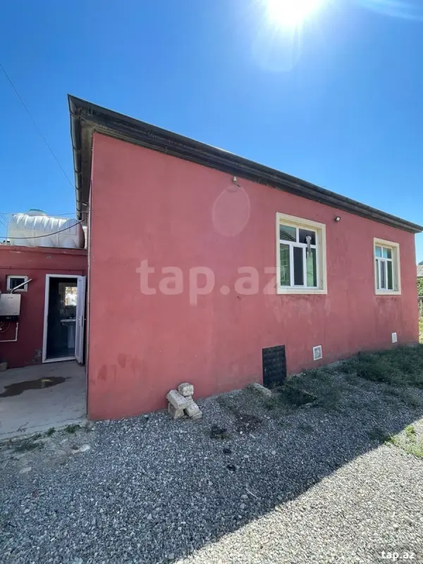 Satılır 2 otaqlı həyət evi 70 m²