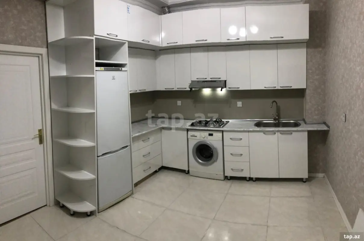 Kirayə verilir 2 otaqlı yeni tikili 70 m²