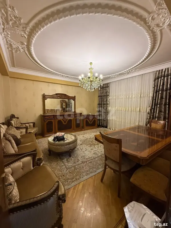 Kirayə verilir 3 otaqlı yeni tikili 125 m²