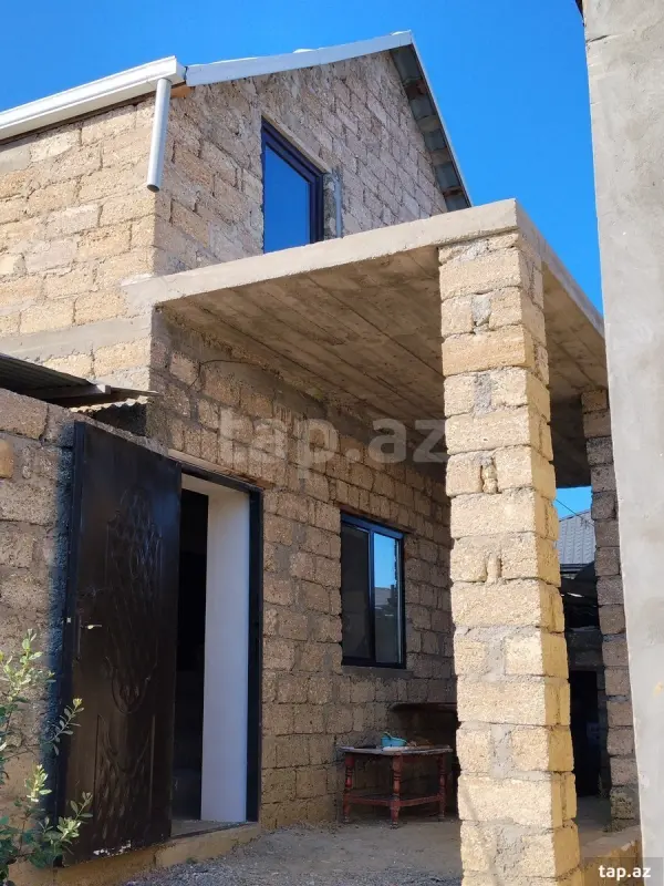 Satılır 4 otaqlı həyət evi 150 m²