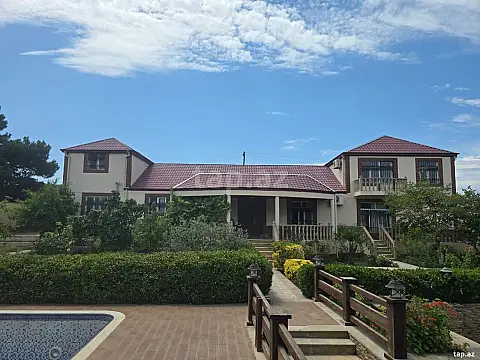 Satılır 7 otaqlı həyət evi 300 m² — Bakı, Novxanı 7 otaq 300.00 m²