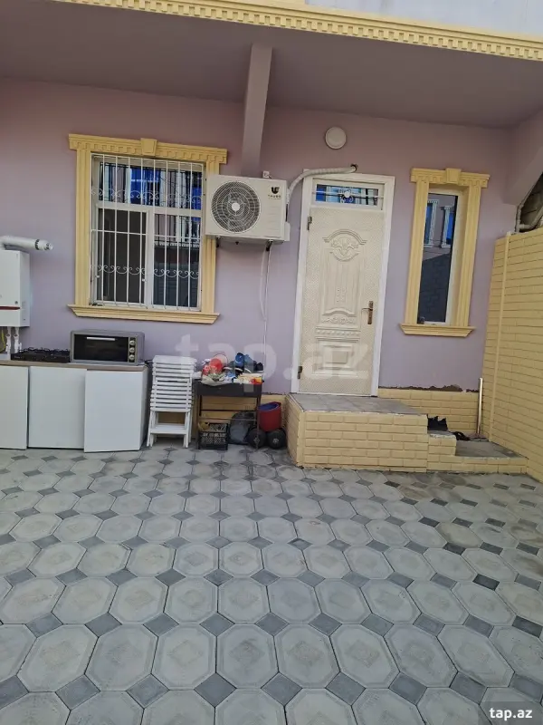 Satılır 4 otaqlı həyət evi 100 m²