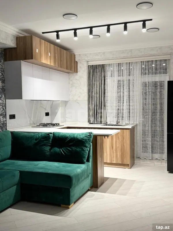 Kirayə verilir 3 otaqlı yeni tikili 65 m²