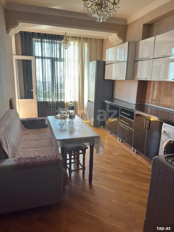 Kirayə verilir 2 otaqlı yeni tikili 90 m²