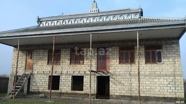 Satılır 7 otaqlı həyət evi 120 m² — Kürdəmir 7 otaq 120.00 m²