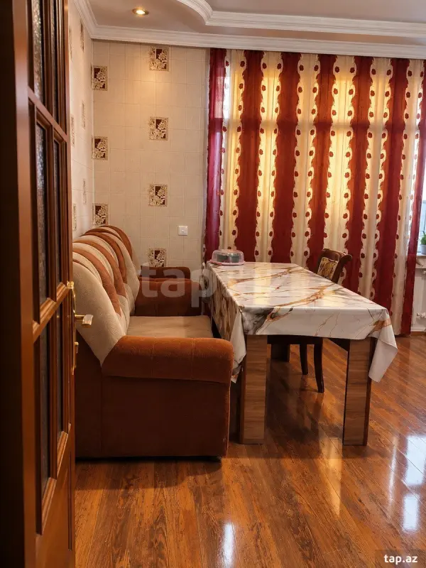 Kirayə verilir 3 otaqlı yeni tikili 112 m²