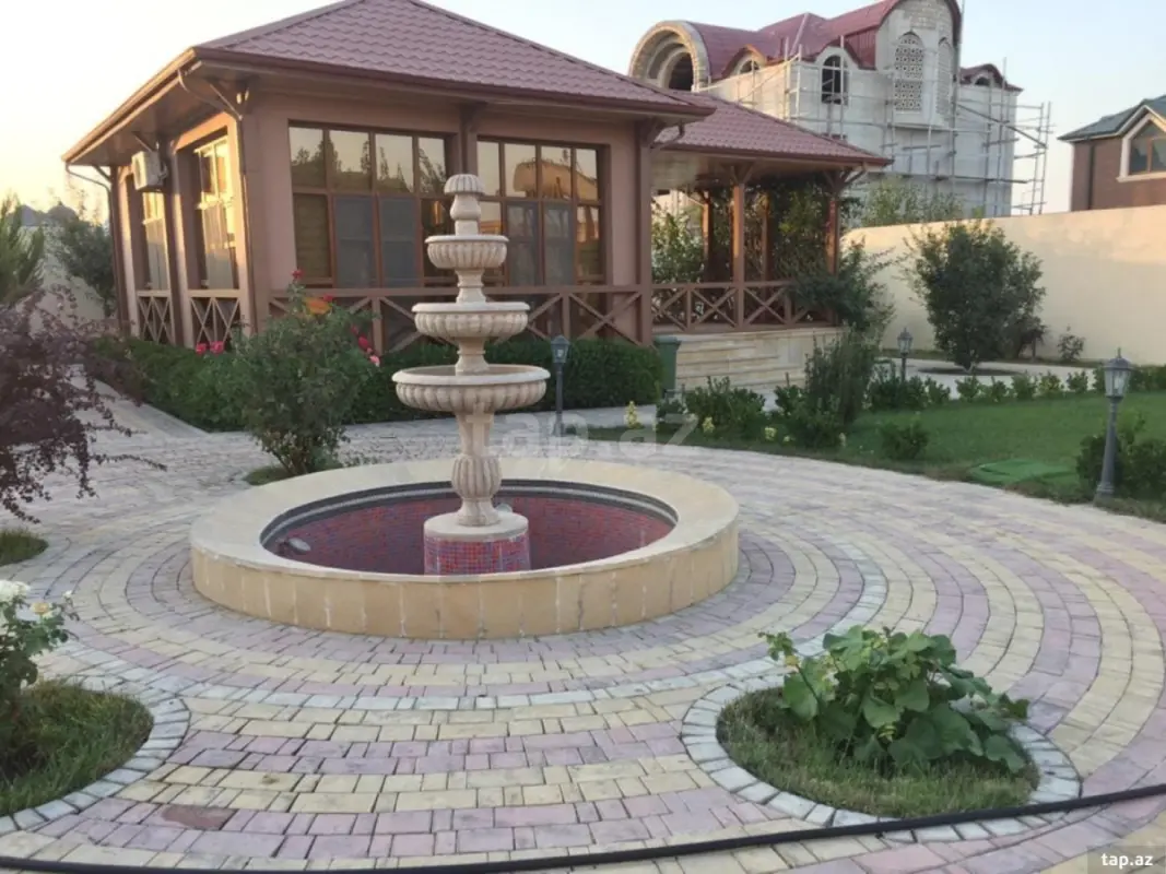Kirayə verilir 6 otaqlı həyət evi 300 m²