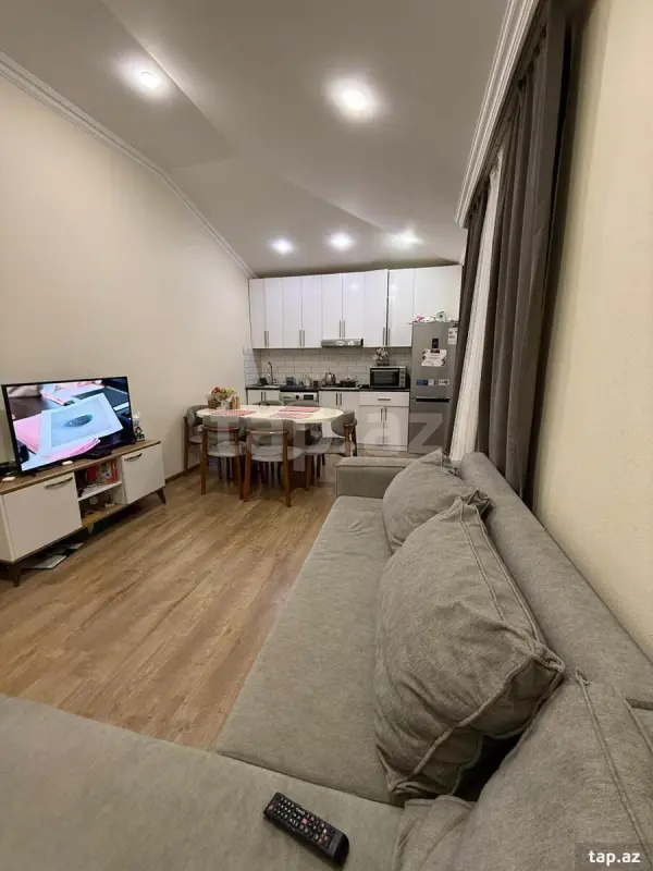 Satılır 2 otaqlı yeni tikili 60 m²