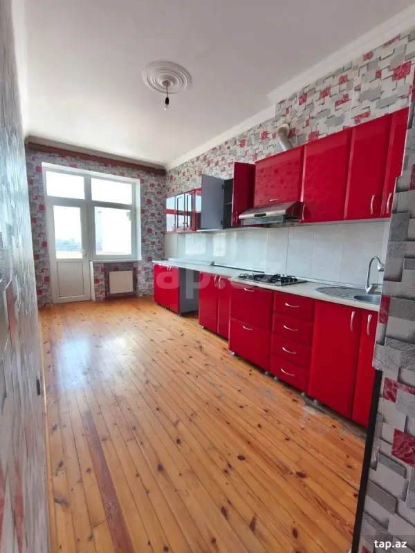 Satılır 3 otaqlı yeni tikili 115 m²