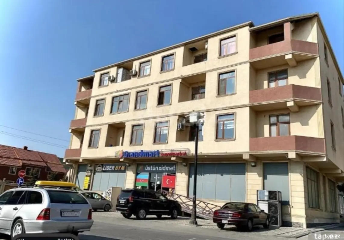 Satılır 3 otaqlı yeni tikili 135 m²