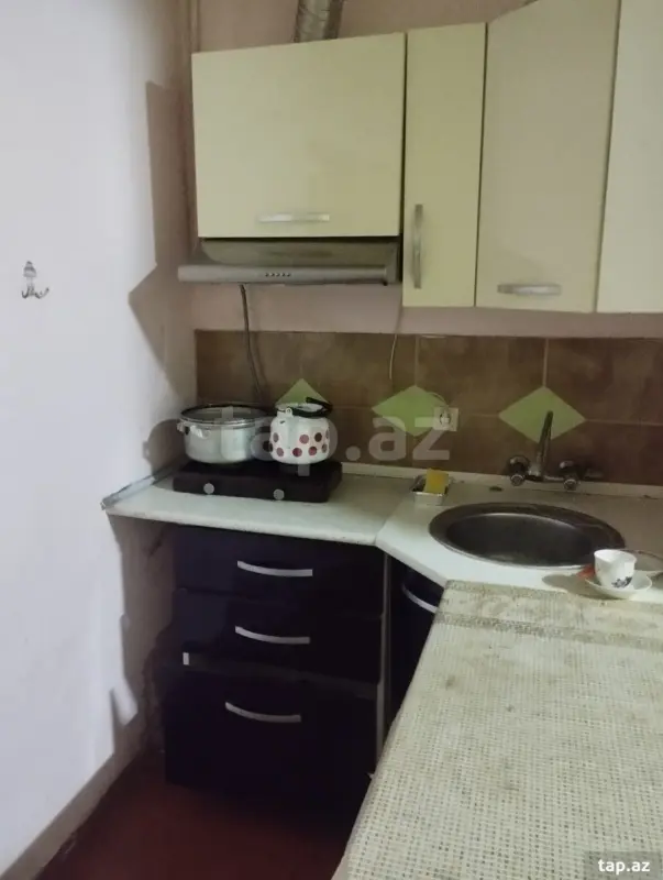 Kirayə verilir 1 otaqlı həyət evi 30 m²