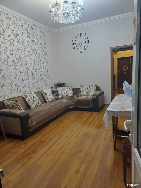 Kirayə verilir 3 otaqlı yeni tikili 75 m²