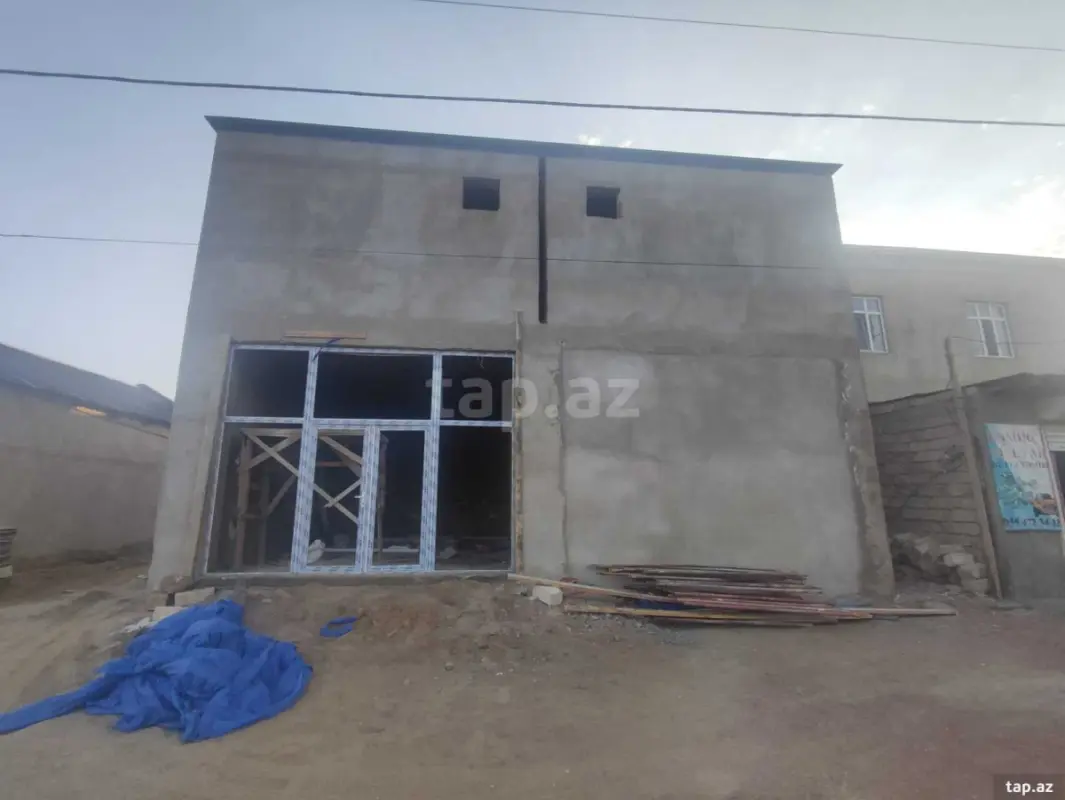 Satılır 5 otaqlı həyət evi 200 m²