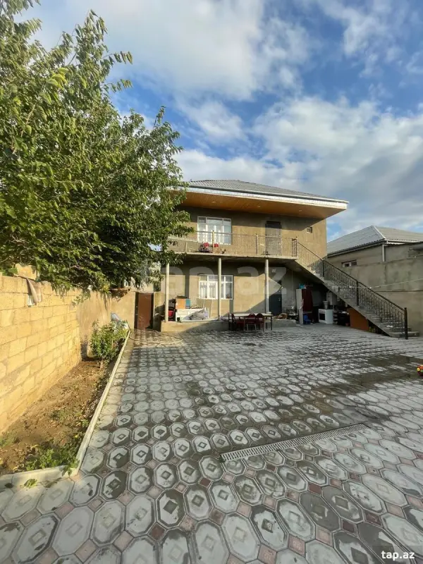 Satılır 6 otaqlı həyət evi 45 m²