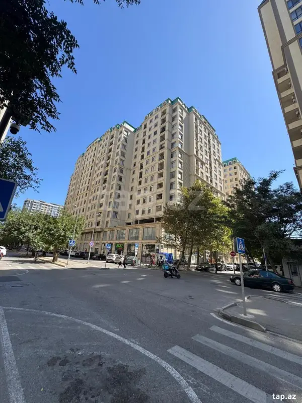 Satılır 3 otaqlı yeni tikili 157 m²