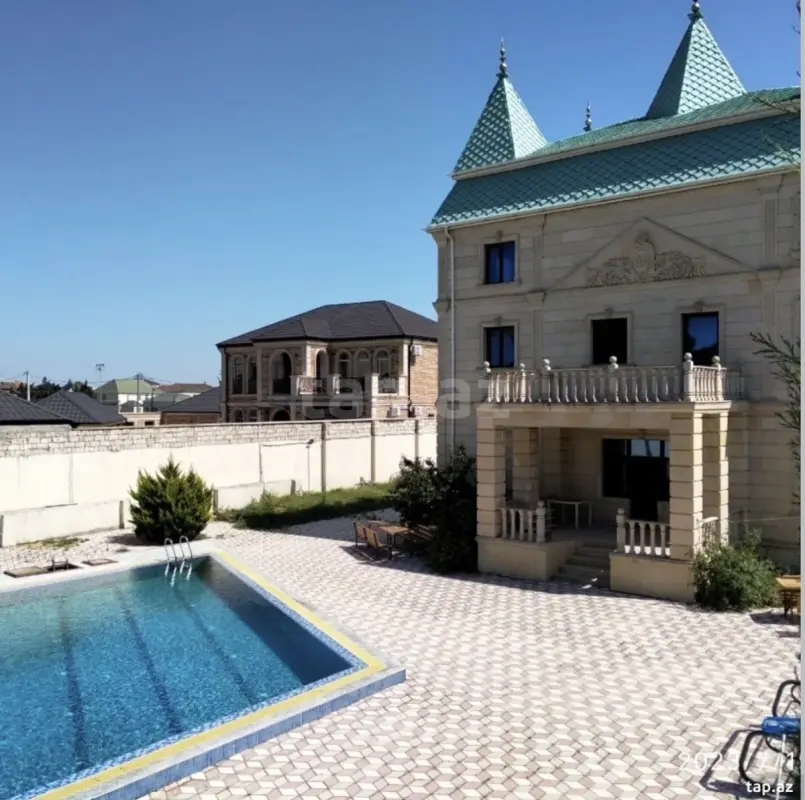 Satılır 5 otaqlı həyət evi 140 m²