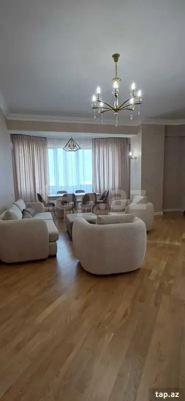 Kirayə verilir 3 otaqlı yeni tikili 140 m²